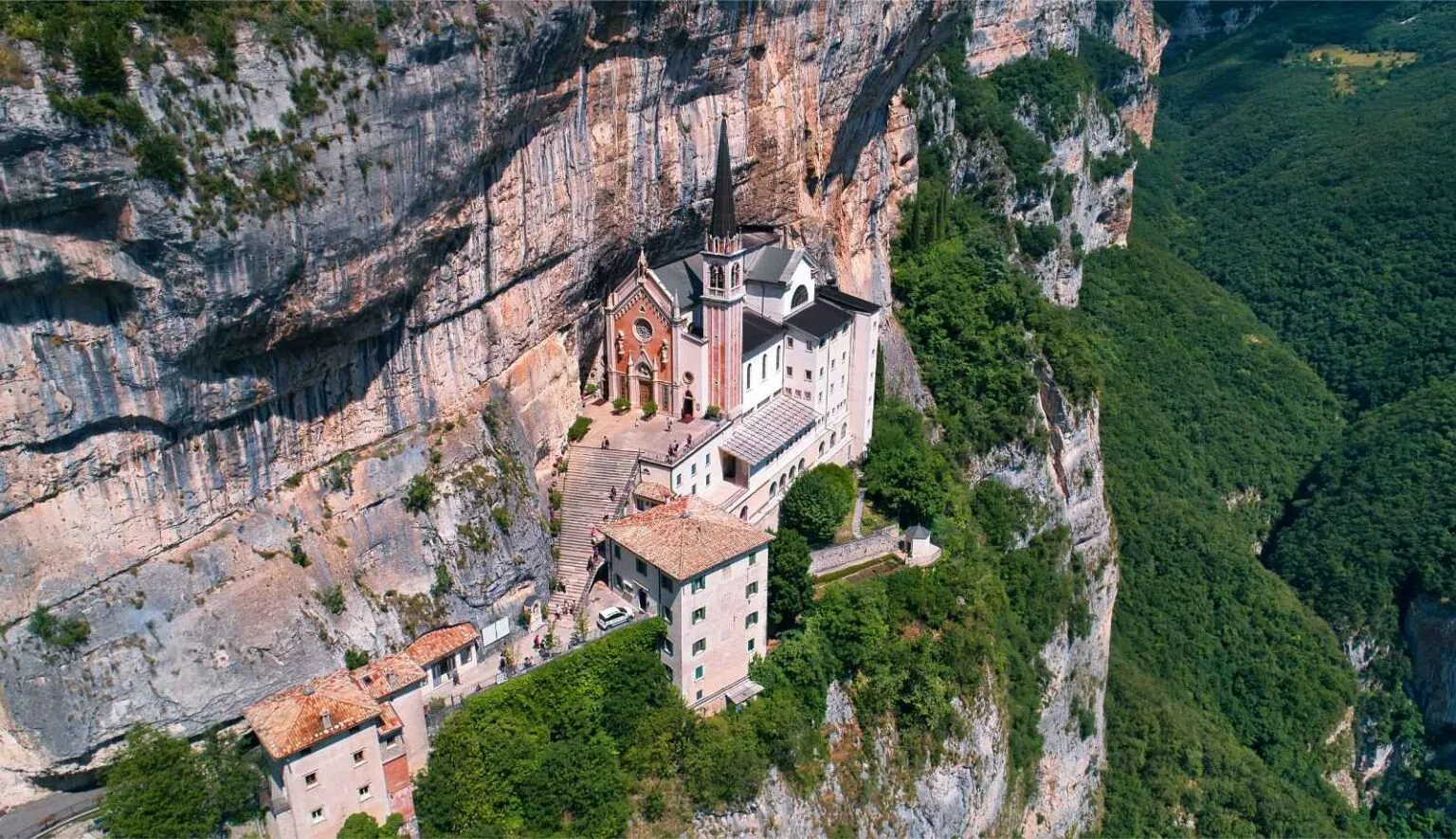 Santuario Madonna Della Corona