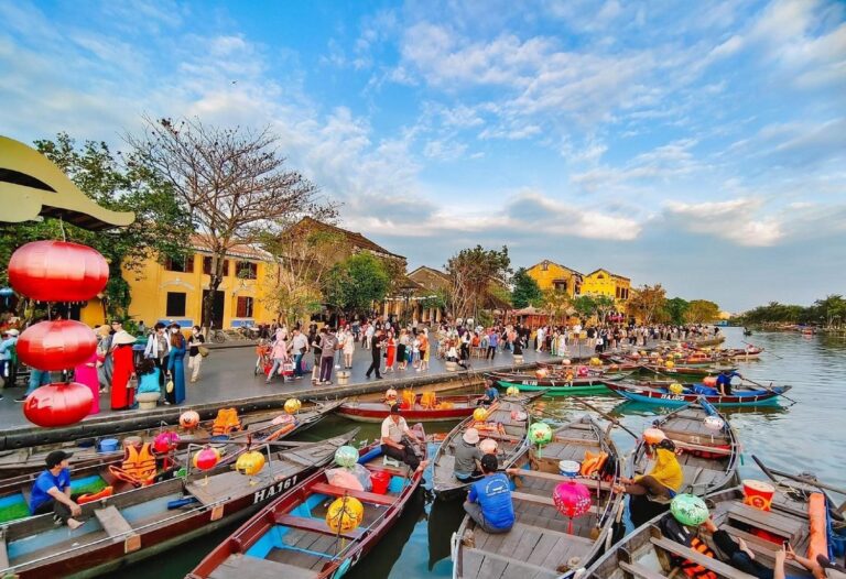 Read more about the article Best Things to Do in Hanoi 2024